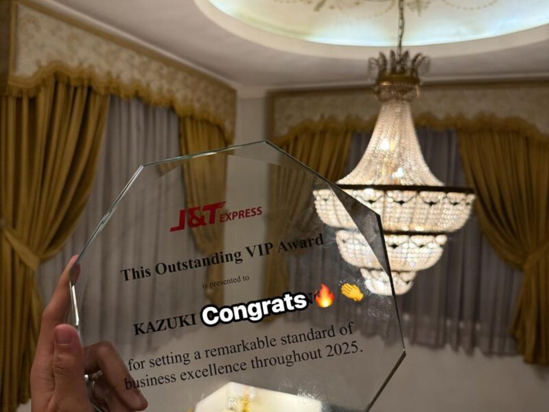 Fernando Hicban Jr, Mark Anthony Hicban, and Ken Hicban II receiving the J&T Express Outstanding VIP Award 2025