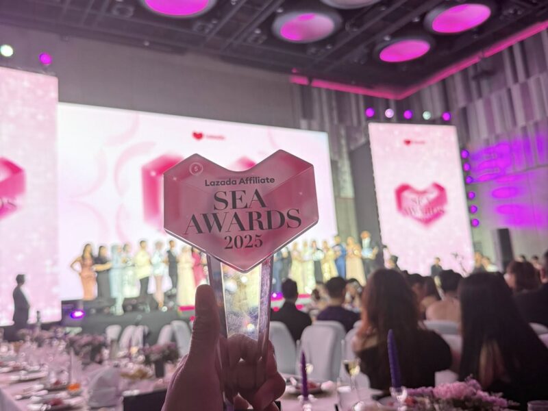 The Lazada Affiliate SEA Awards 2025 Trophy won by Fernando Hicban Jr and Kazuki Ventures